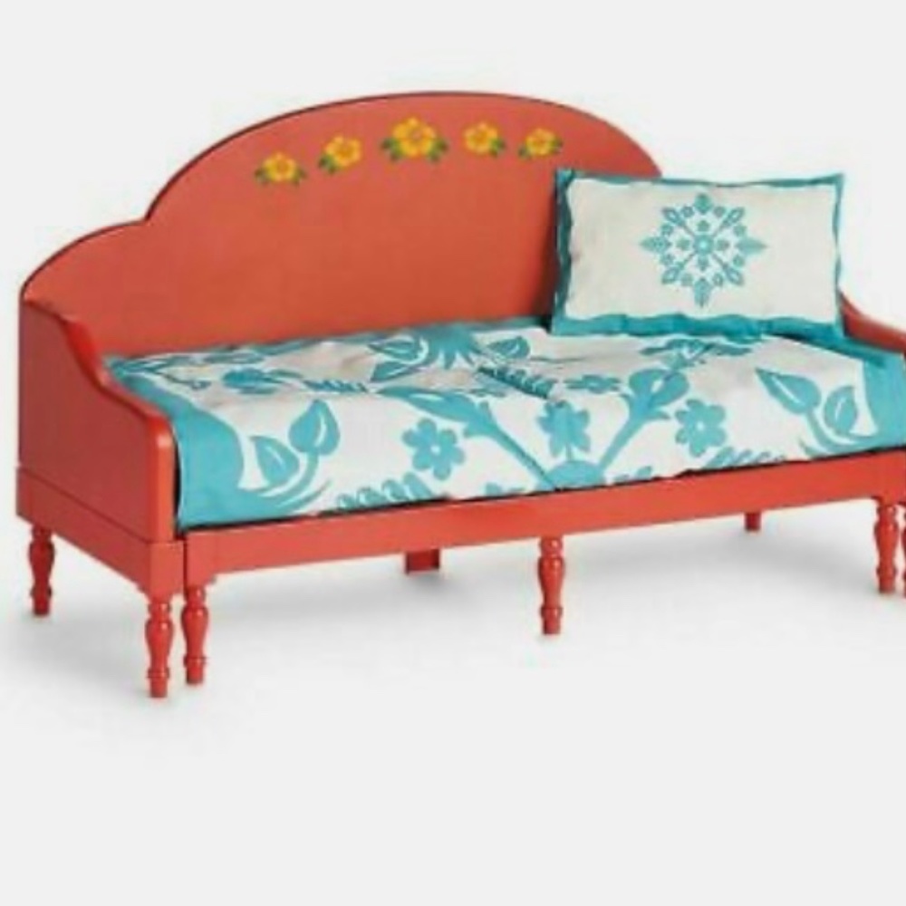 American Girl Nanea Couch/Daybed